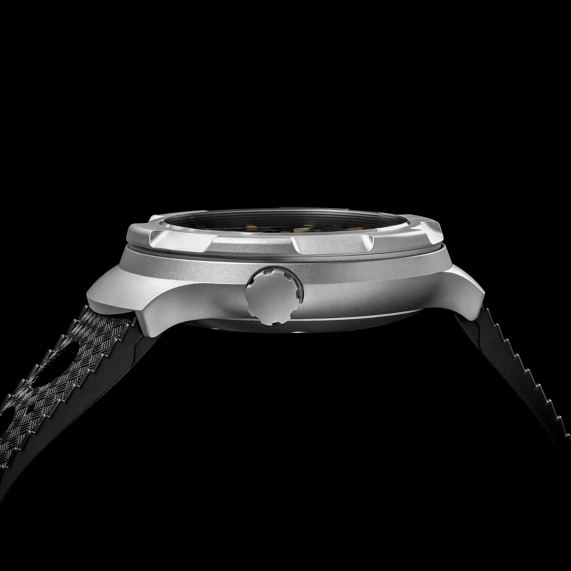 Thorn T011 Titanium Vintage Men Watch - Image 25