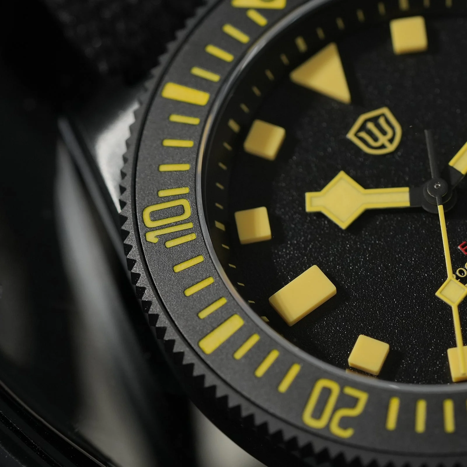 Watchdives 40mm EXD Titanium Diver Watch - Image 14