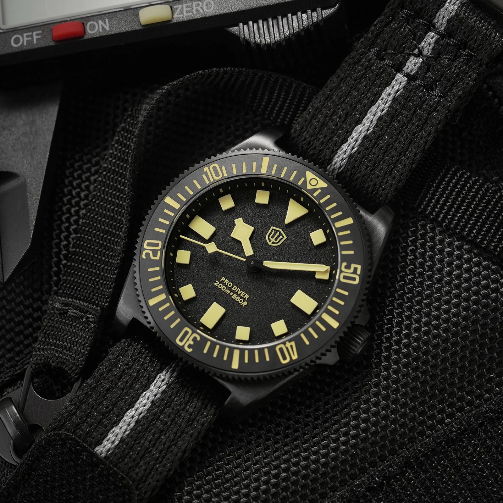 Watchdives 38mm EXD Titanium Diver Watch - Image 7