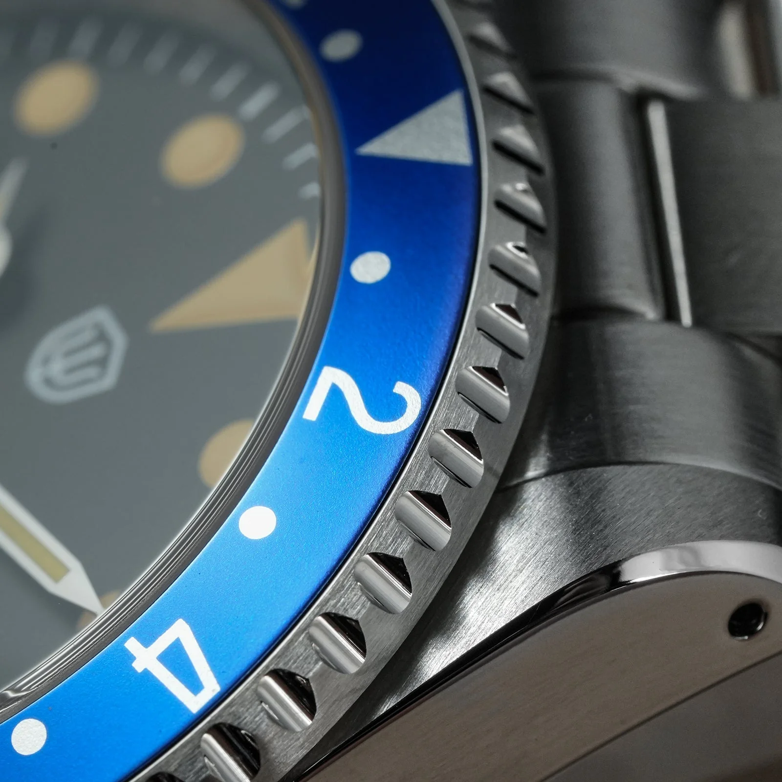 Watchdives WD0014 Aluminum Bezel Vintage NH34 GMT Watch - Image 16