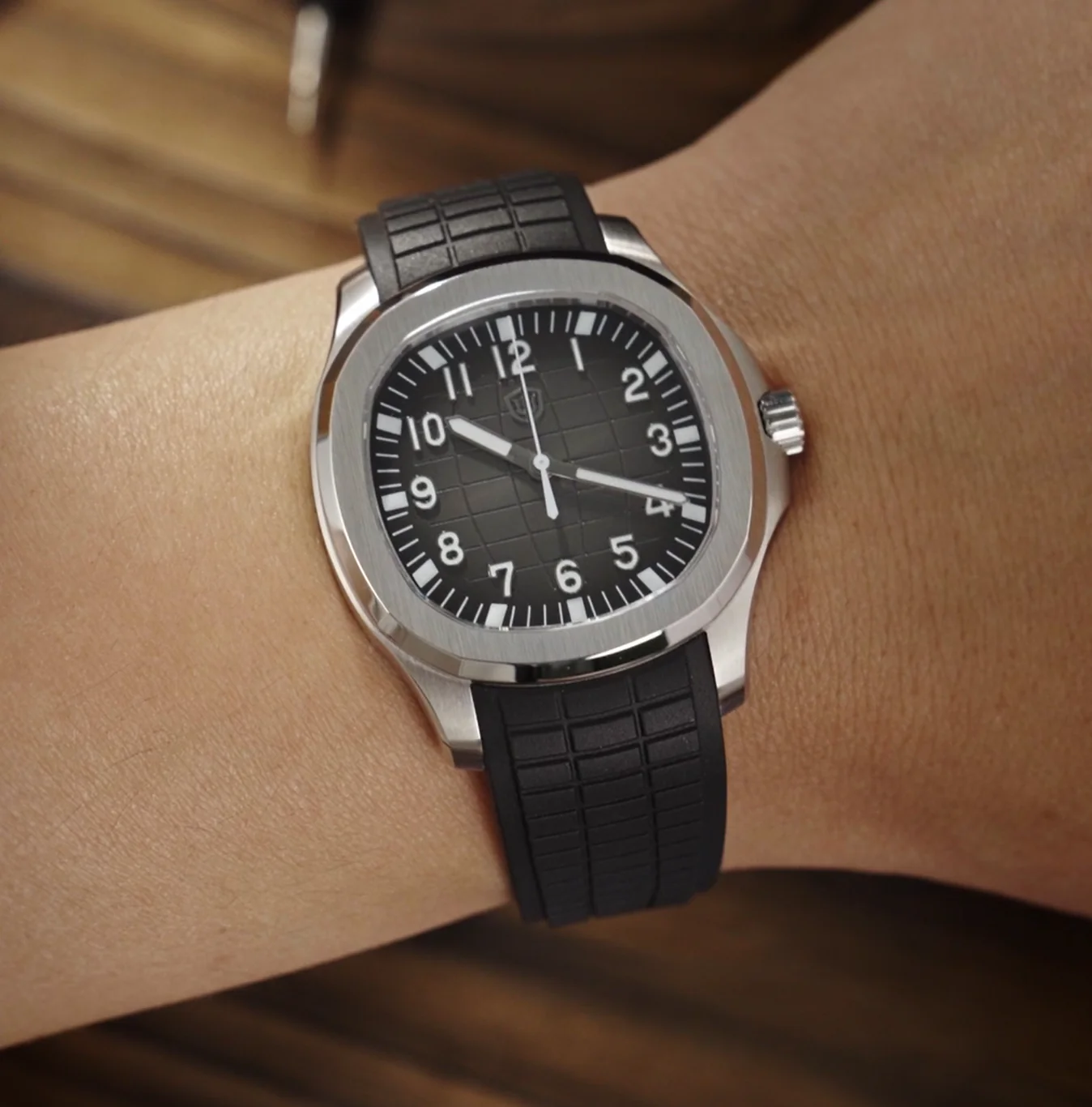 Watchdives WD008 38mm VH31 Slim Sport Watch