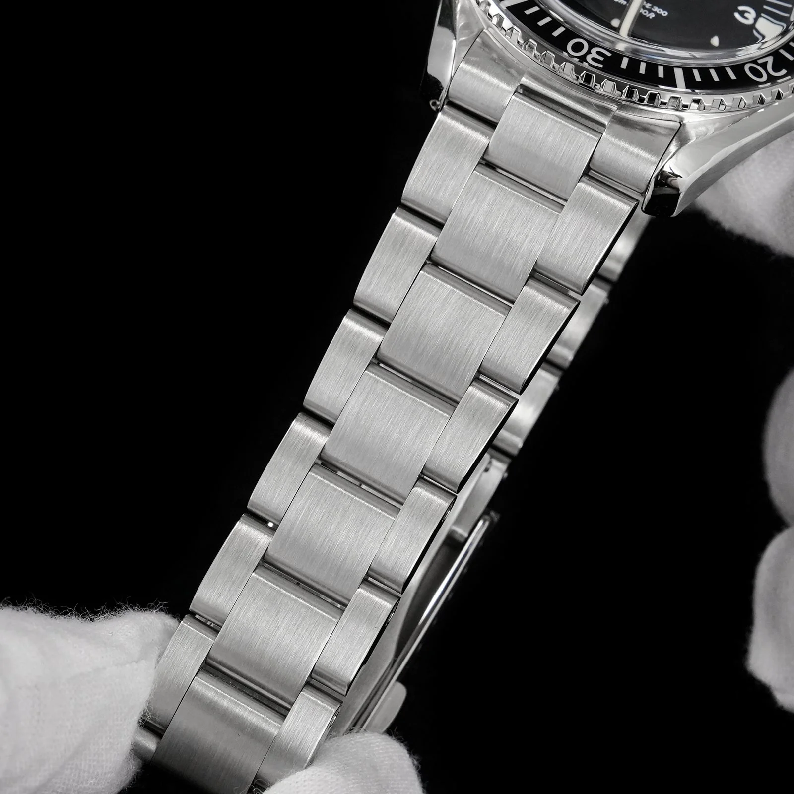 Seafarer WD1967Q 39mm VH31 Diver Watch - Image 22